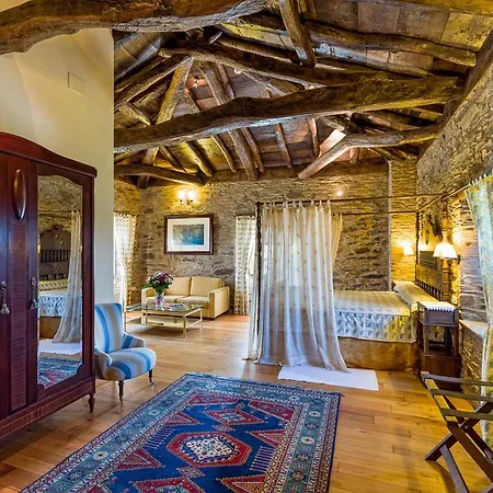 Πανσιόν Pazo Santa Maria 4*