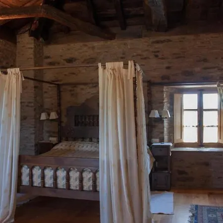 Pazo Santa Maria 게스트하우스 4*